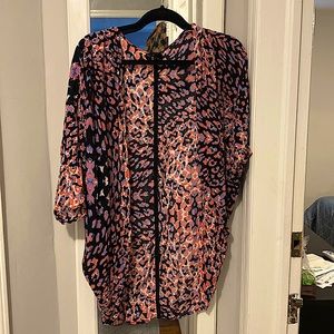 Short sleeve patterned cardigan